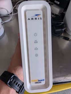 Arris Surfboard SB8200 cable modem