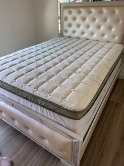 Queen Size Mattress Pillow Top New