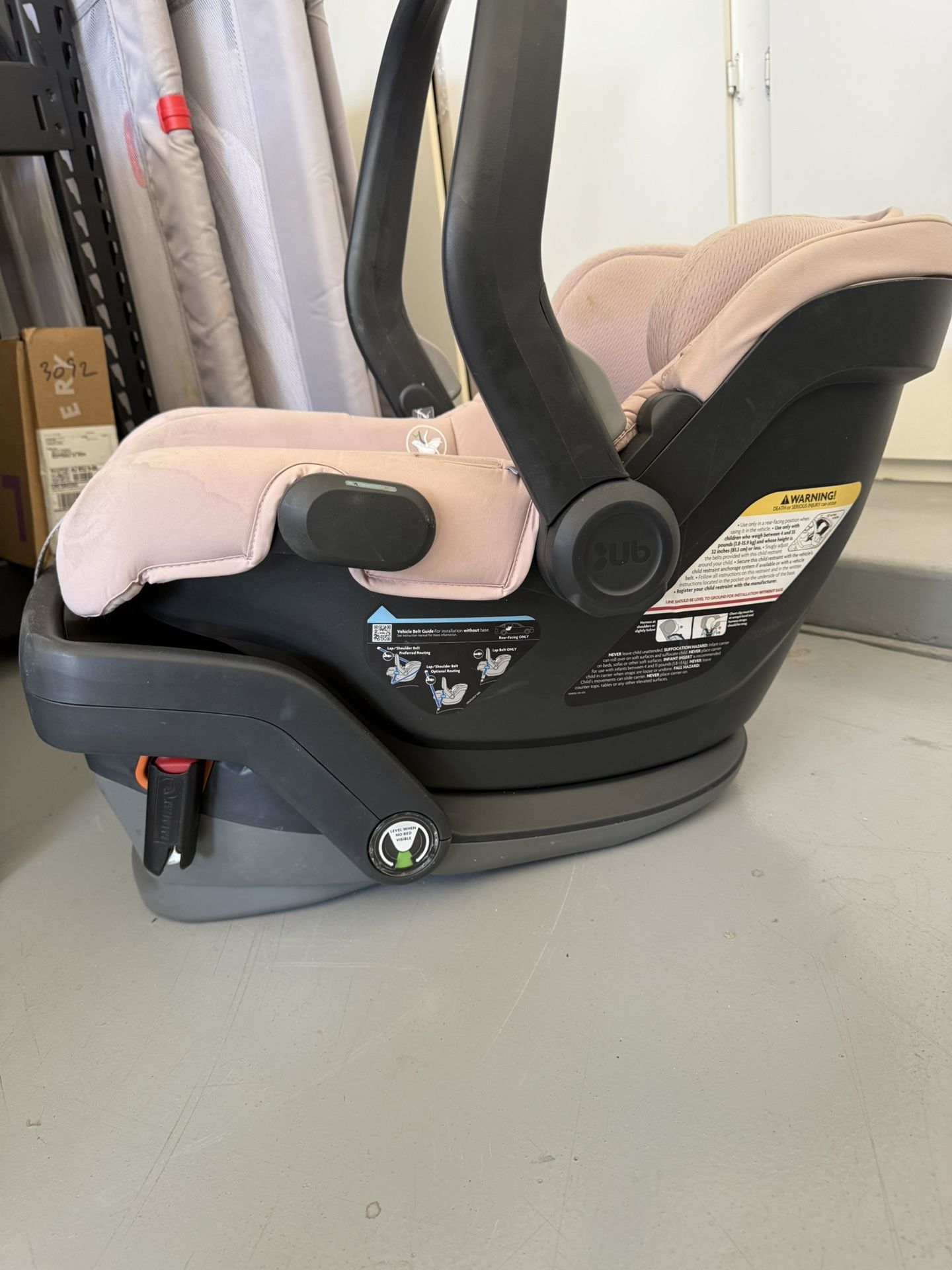 UPPAbaby Mesa V2 Infant Car Seat + Base (Blush Pink)