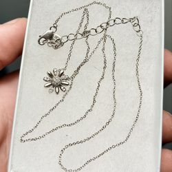 Beautiful 😍 !! White Sapphire And 925 Sterling Silver Sunflower Necklace ! 