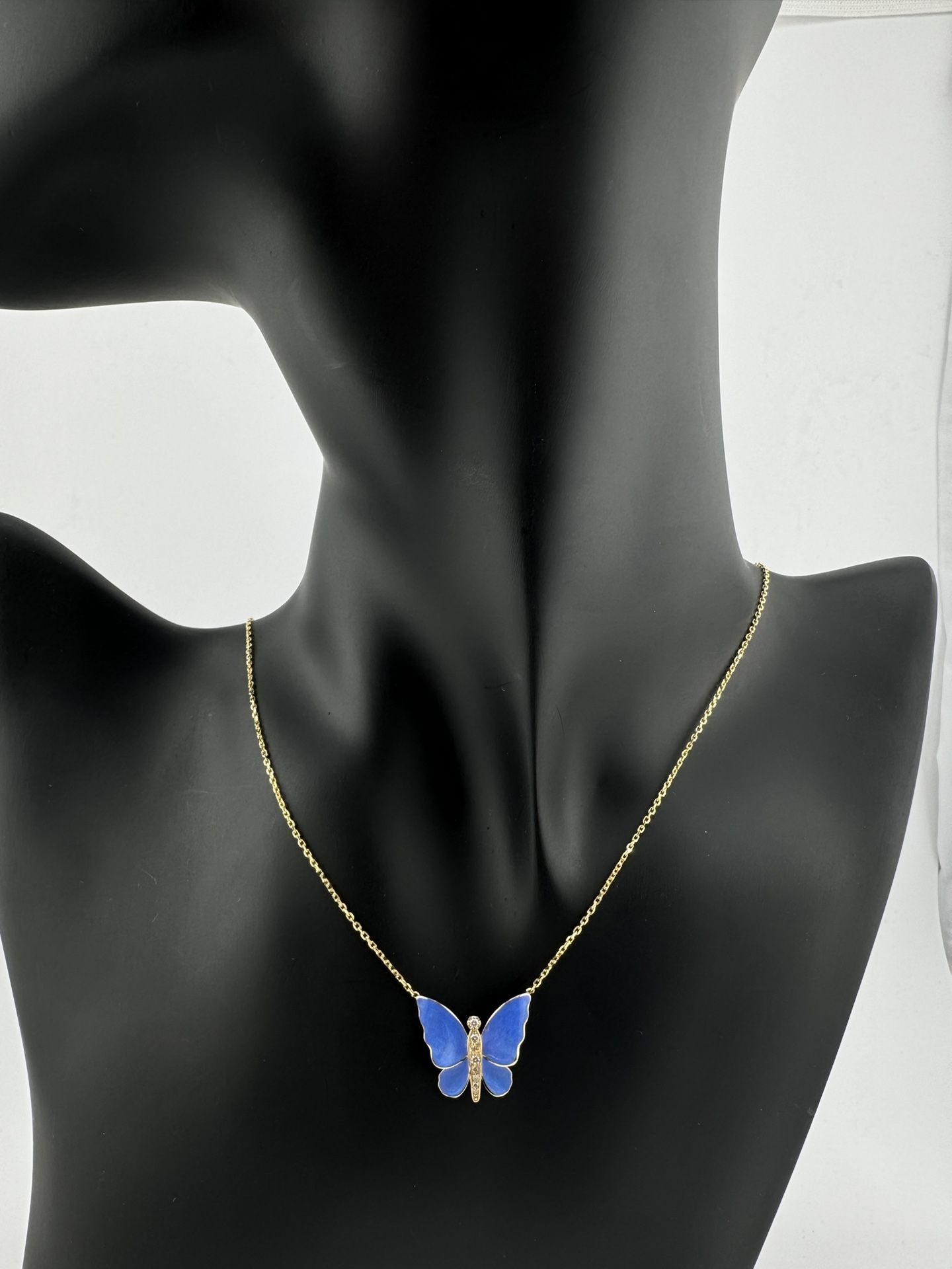 14k Gold Diamond Butterfly Pendant With Chain 