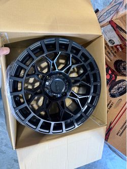 4 new 18x9 wheels only
