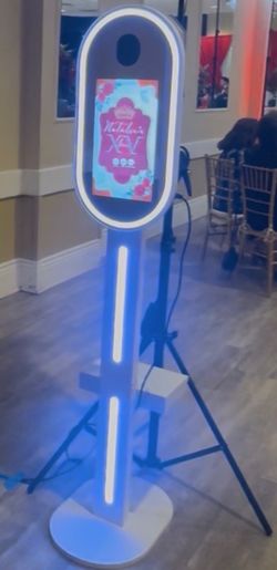 DSLR mirror photobooth