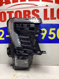 2024 2025 2026 GMC SIERRA EV RIGHT HEADLIGHT