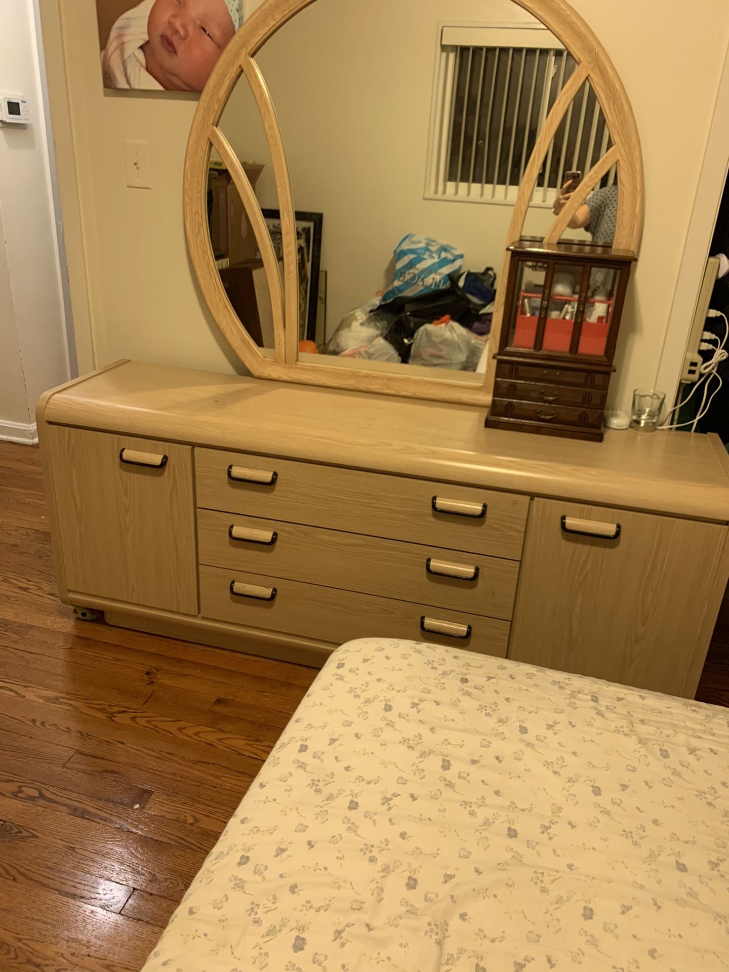 Bedroom set