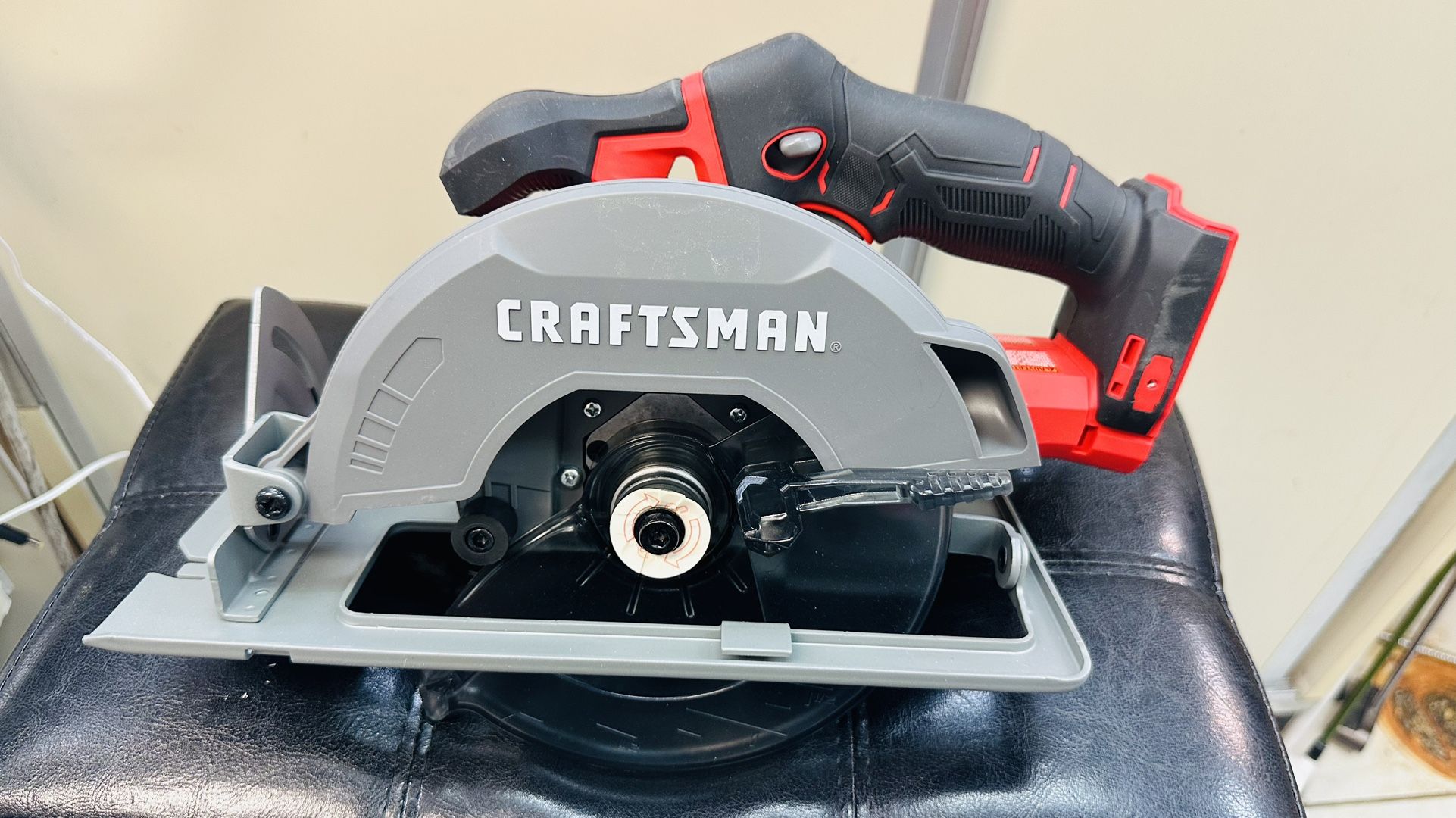 CRAFTSMAN CMCS500 6 1/2" 20V Max Cordless Circular Saw (Tool Only)! Remodeling BLOW OUT SALE!