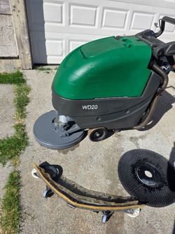 Floor Scrubber Machine. BULLDOG WD20. TRACTION. FREE DEL.HABLO ESP