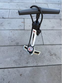 Bicycle pump