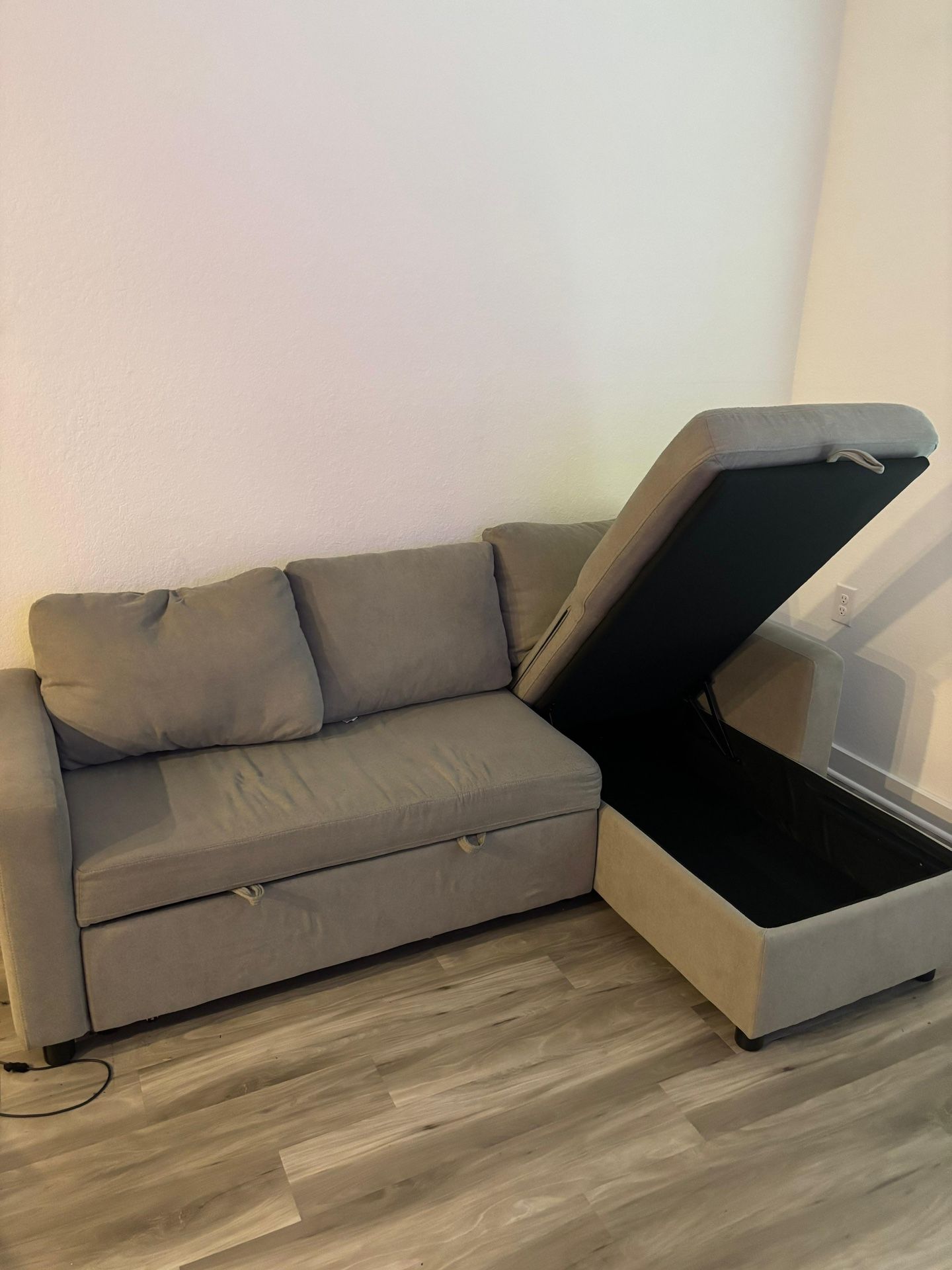 Couch With Chase And Storage