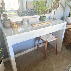 Vanity Table 