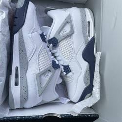 Jordans 4 Retro