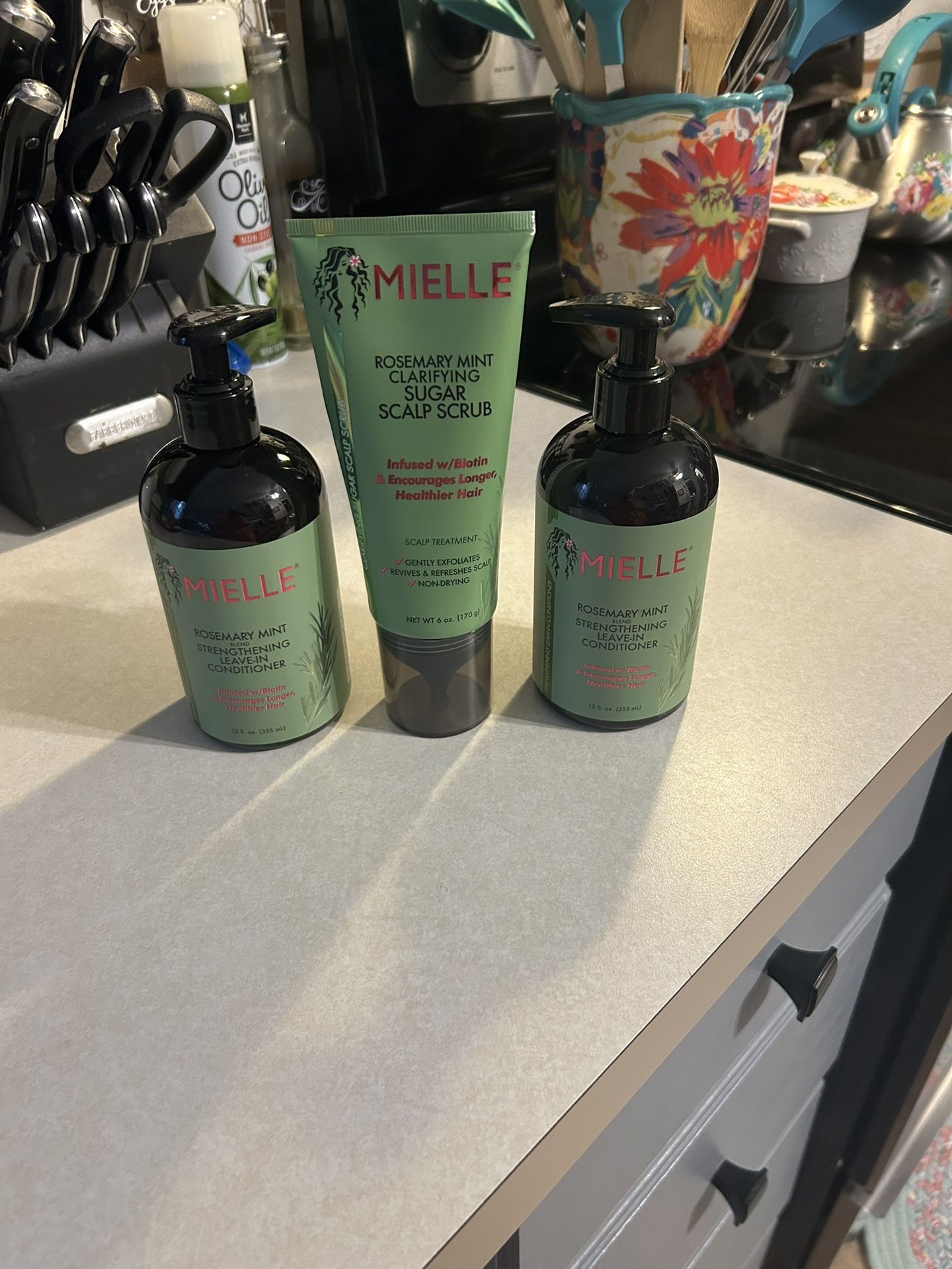 MIELLE Leave In Conditioner X2 And MIELLE Scalp Scrub