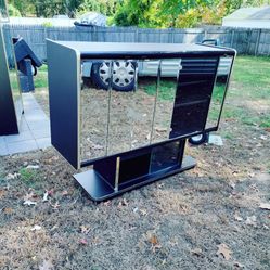 Mirror Entertainment Center