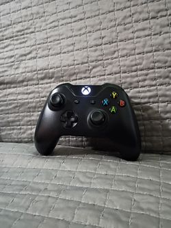 Xbox wireless black controller working compatible with all consoles series x/s and Xbox one - Microsoft video game controller