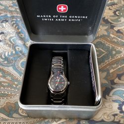 Brand New Ladies Swiss Army Watch