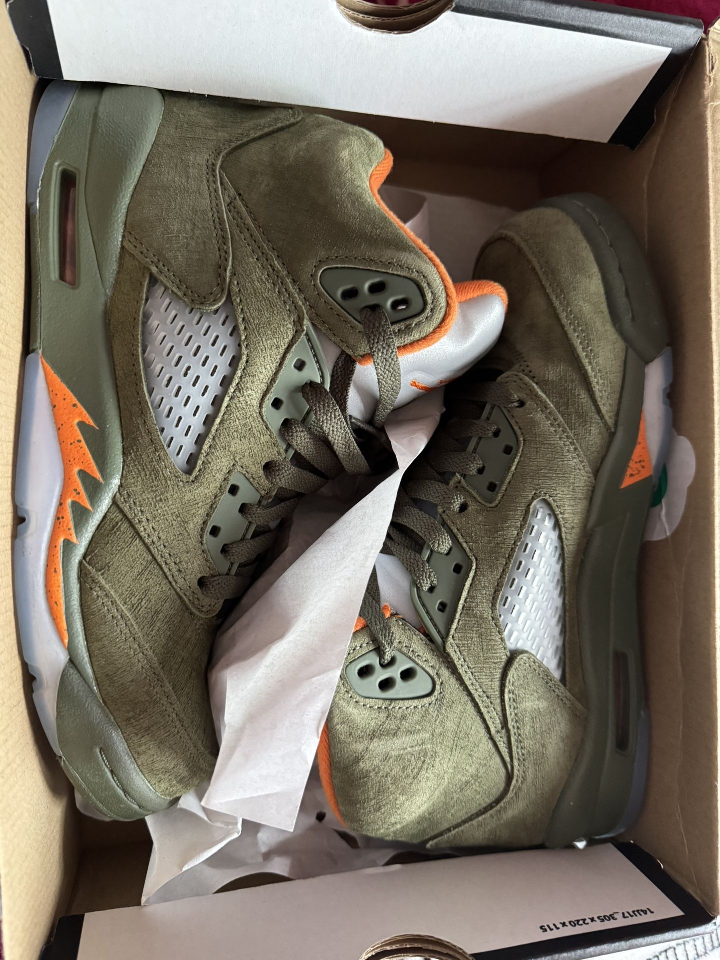 AIR JORDAN 5 RETRO