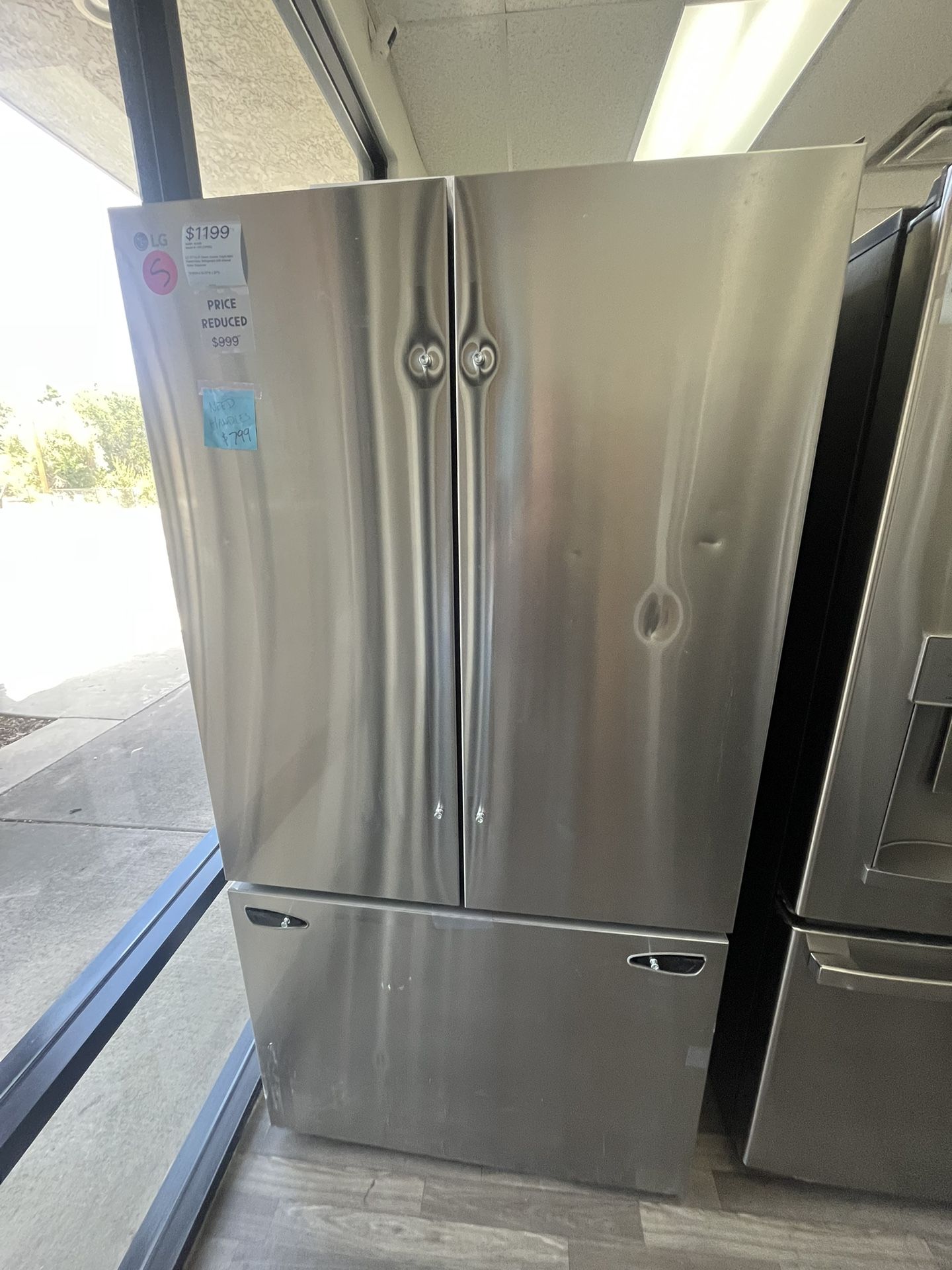 Now Only $799 (was $1199) LG Counter Depth French Door Refrigerator (NEEDS HANDLES)