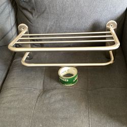Hotel Style Stainless Wall Towel Rack