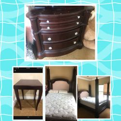Queen 4 Posted Bed And Nightstands 