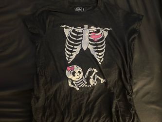 Halloween Maternity Graphic T-Shirt Size L - two other maternity shirts  included in bundle!