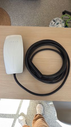 Tesla Wall Charger 240V