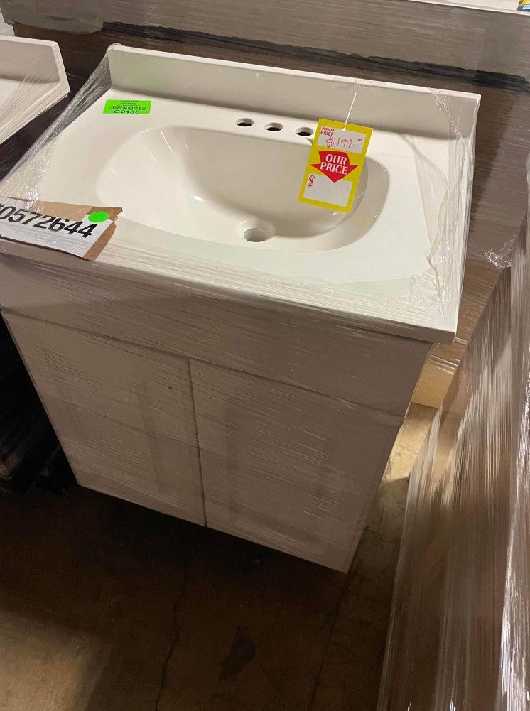 PROJECT SOURCE Bathroom Vanity with Marble Top