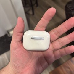 2nd Gen Apple AirPods 