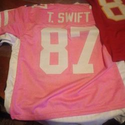 Taylor Swift Chiefs Football Jersey..