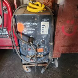 Two Old Wolder Machin 