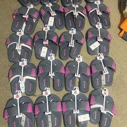 Lots Of Ladies Reebok Slippers BRAND NEW