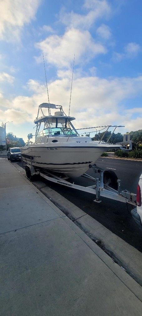 2001 Seaswirl Striper 26 Foot Sport Fisher With Trailer