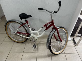 Scwinn cruise beach bicycle . Rim 26” . Good tires good condition