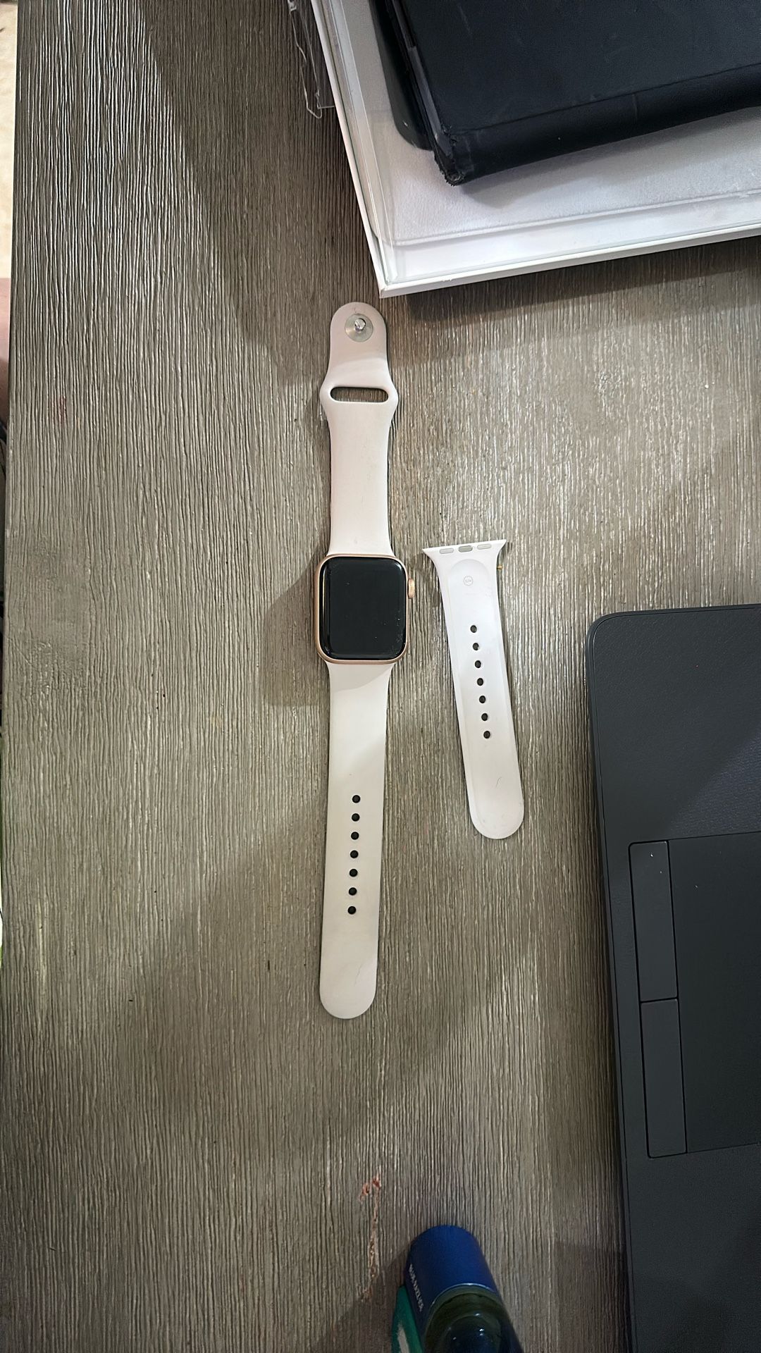 Rose Gold Apple Watch SE