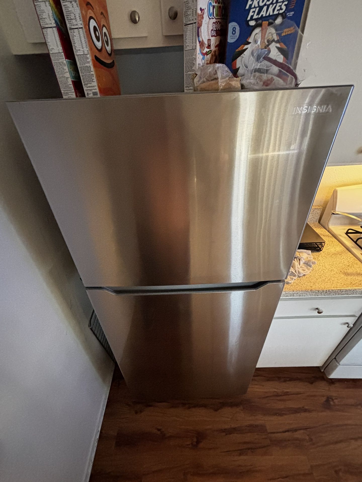 Insignia Top Freezer Fridge