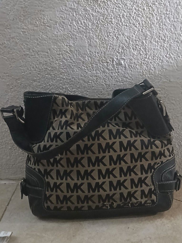 Michael Kors MK Bag/ Shoulder Bag/ Purse