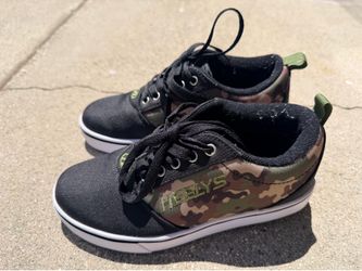 Camo Heelys kids shoes
