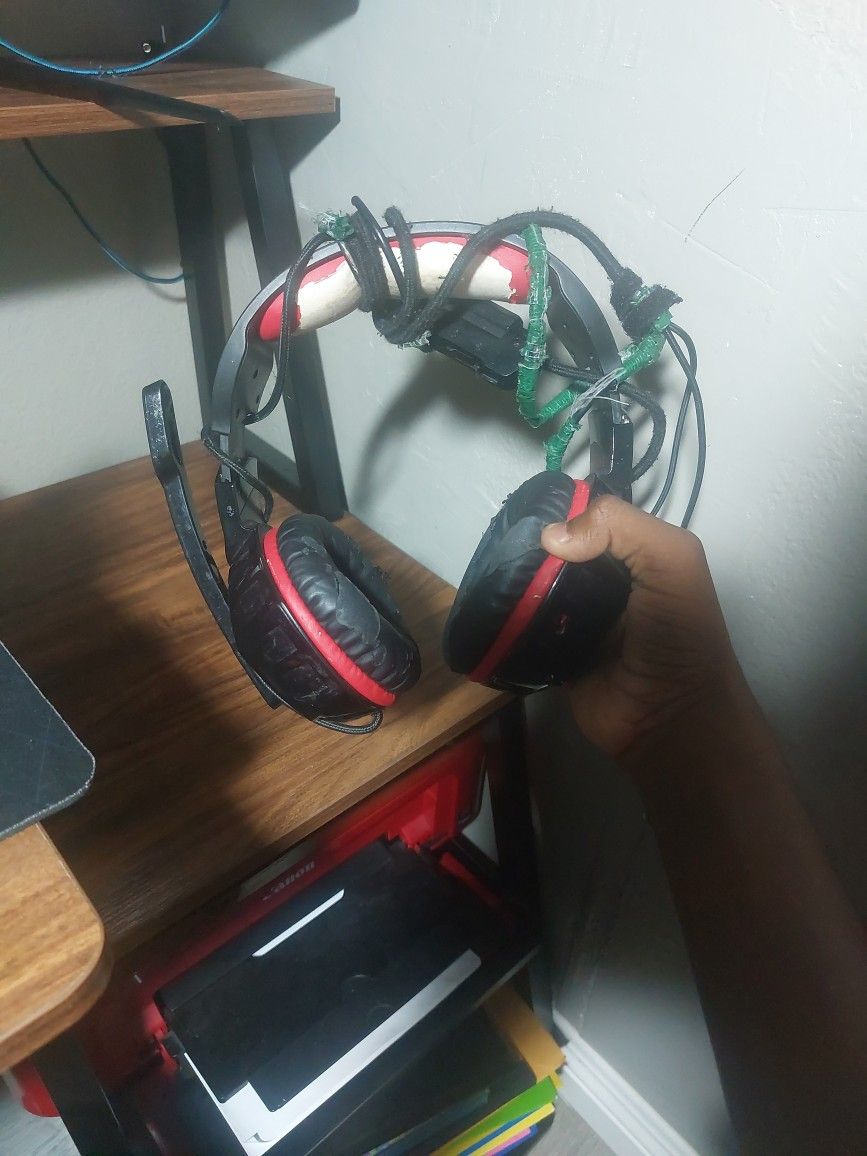 READ DESC (Red Gaming Headset)