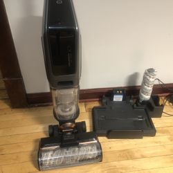 BISSELL Wet And Dry Vacuum 