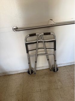 Adult walker