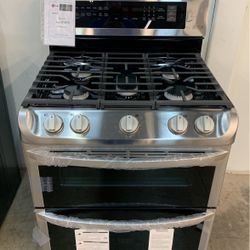 LG 30 Inch Gas Range With Dual Ovens 