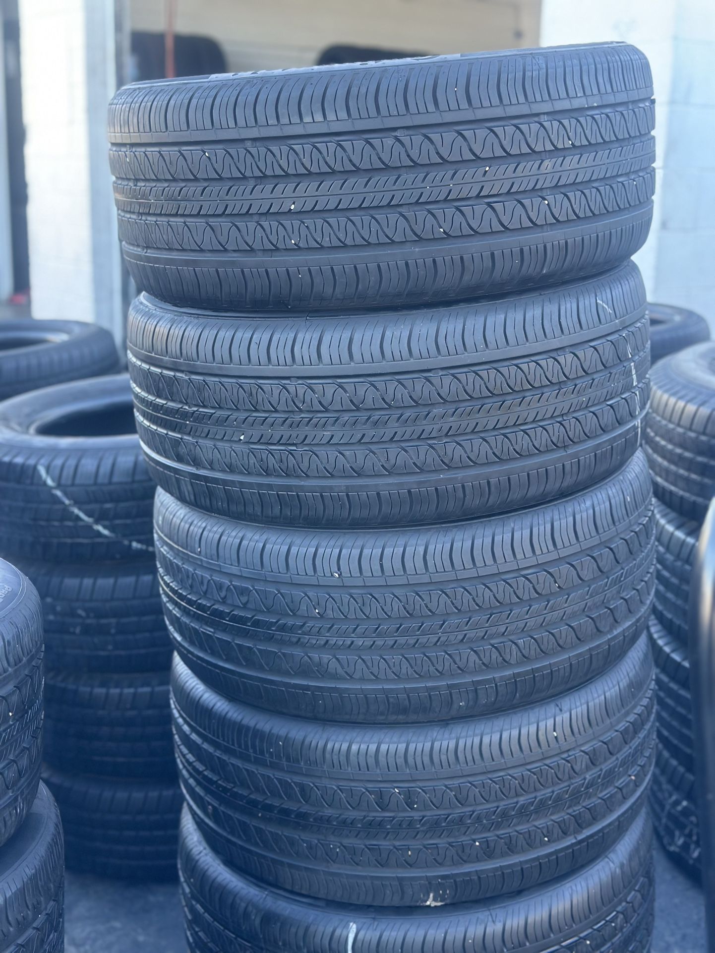 SET OF TIRE 255 45 19 CONTINENTAL 85% LIFE