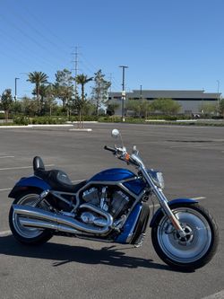 2004 HARLEY-DAVIDSON VROD
