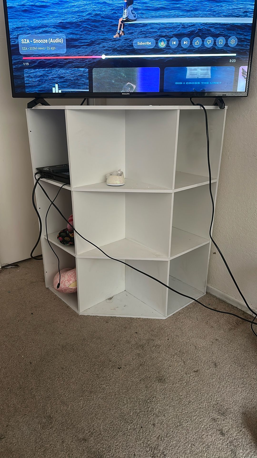 Cube Corner Book Shelf (white)