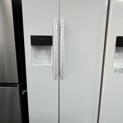 Frigidaire Refrigerator Side By side 
