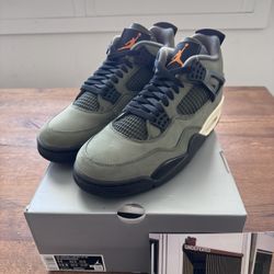 Air Jordan IV Undefeated Size 11