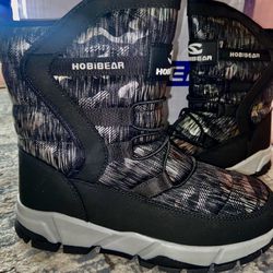 Snow Boots 5.5 Brand New 