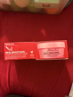 Splash Skin Smoothing Strawberry Sugar Face Scrub