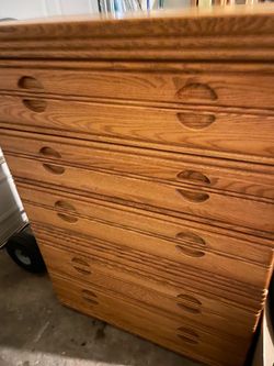 Chest of drawers
