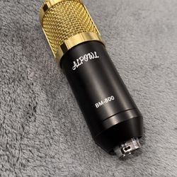Pro Condenser Microphone 