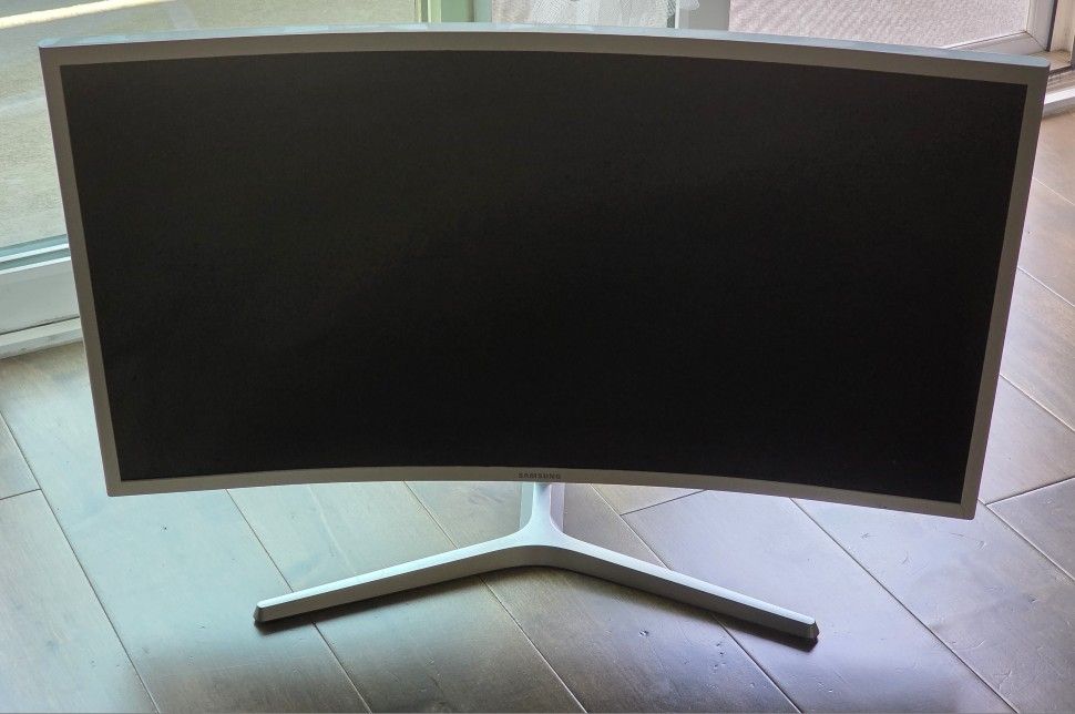 SAMSUNG 32inch Curved Monitor